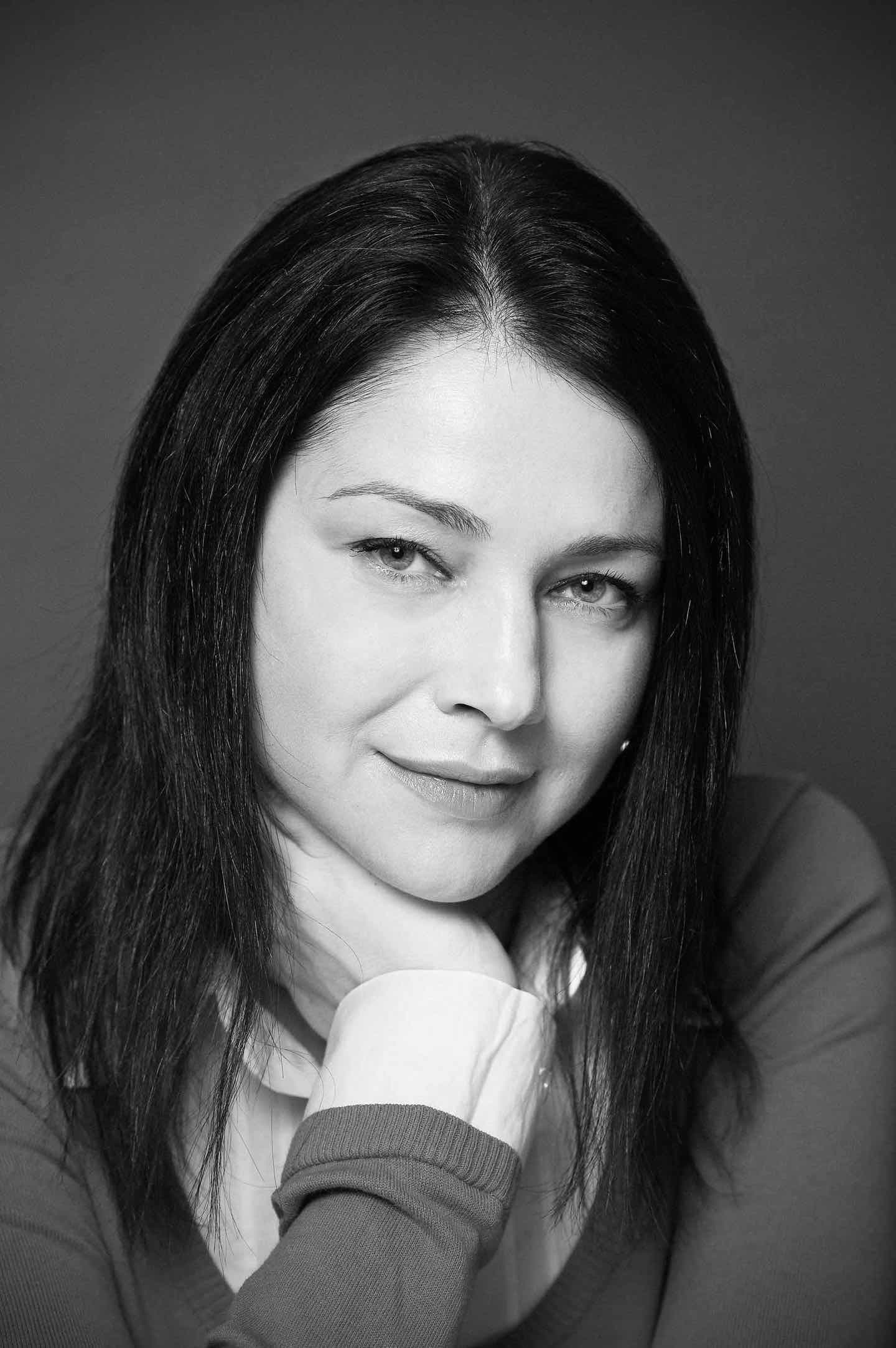 Diana Dumbravă	